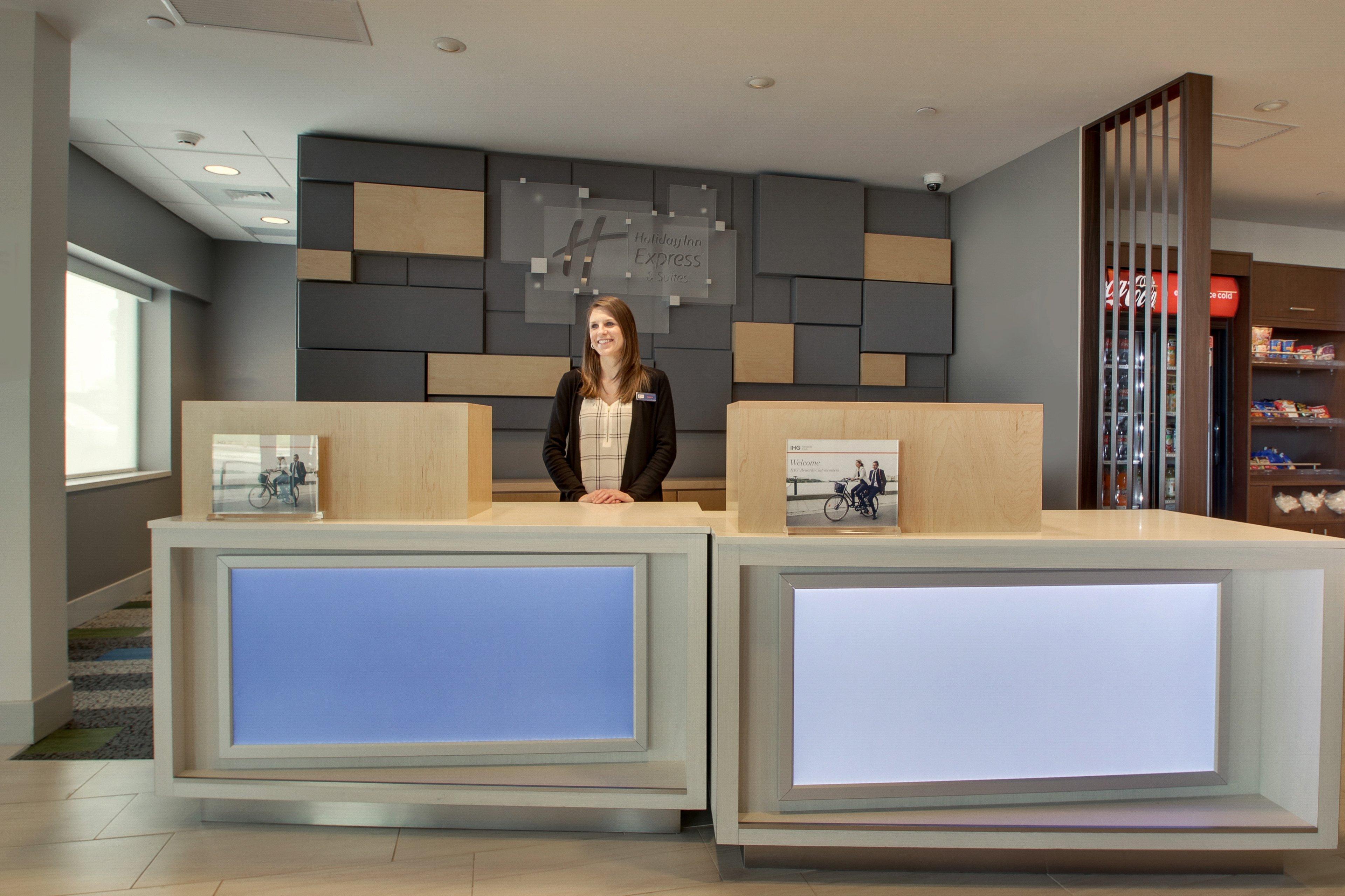 Holiday Inn Express & Suites - Elizabethtown North By Ihg Exterior foto